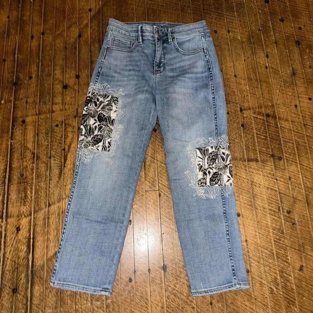 White House Black Market 25 embroidered straight crop jeans